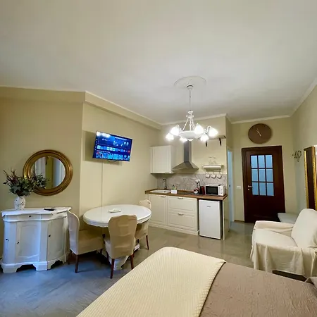 Maison d'hôtes Barbi's Home- Colli Albani 4*